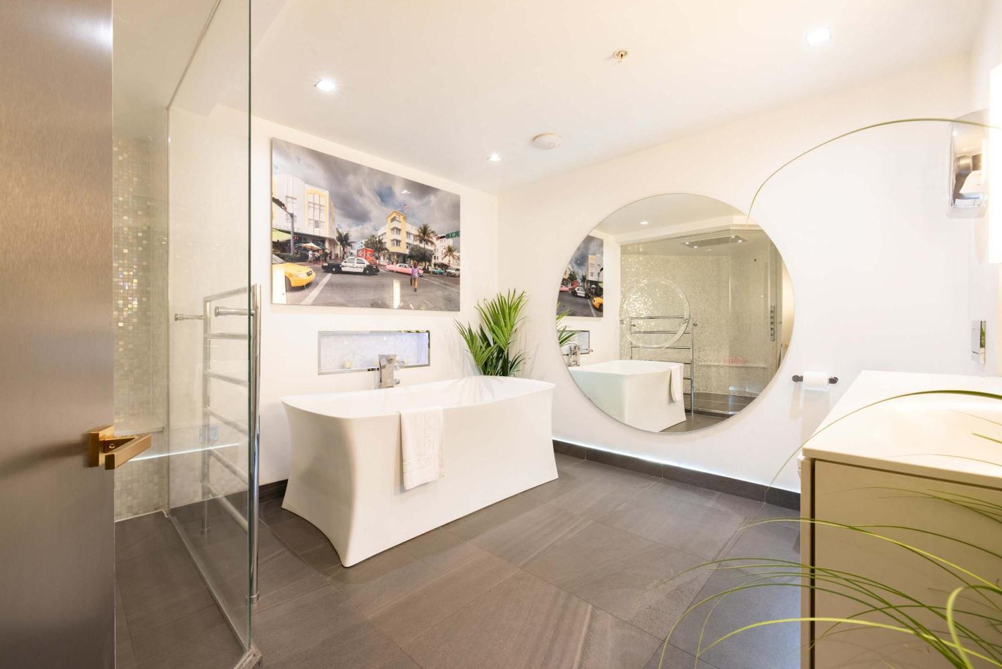 Amazingly Luxurious Loft Apartment, Soho - 3 Bedrooms, 2 Bath & Office London Eksteriør bilde