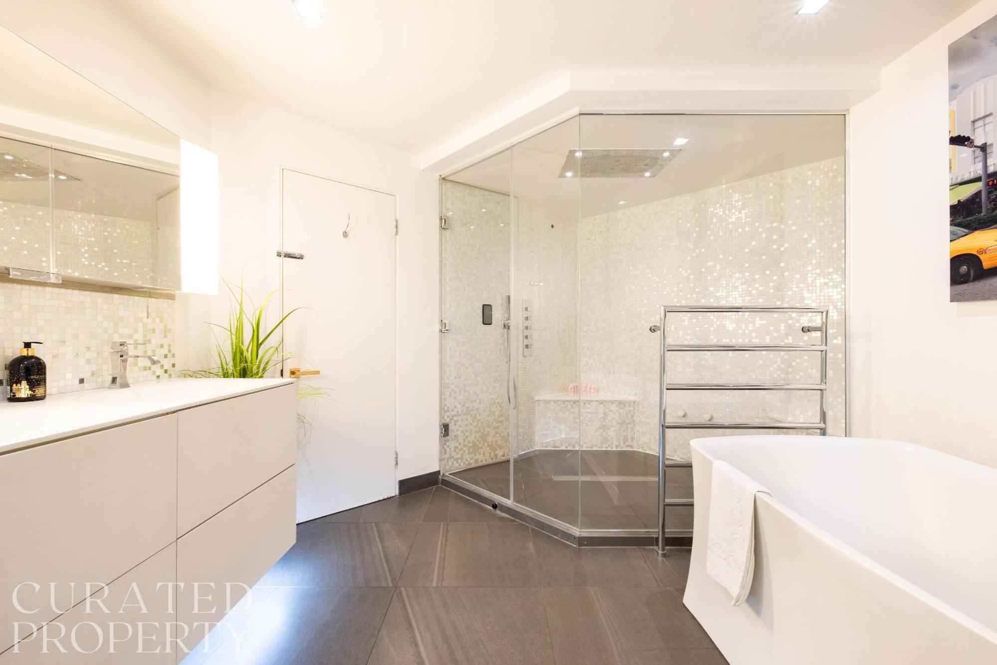 Amazingly Luxurious Loft Apartment, Soho - 3 Bedrooms, 2 Bath & Office London Eksteriør bilde