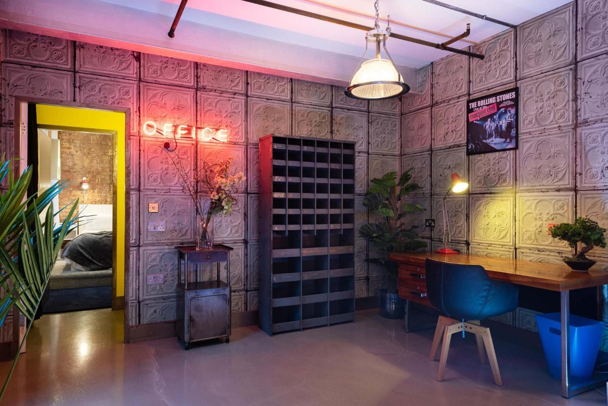 Amazingly Luxurious Loft Apartment, Soho - 3 Bedrooms, 2 Bath & Office London Eksteriør bilde