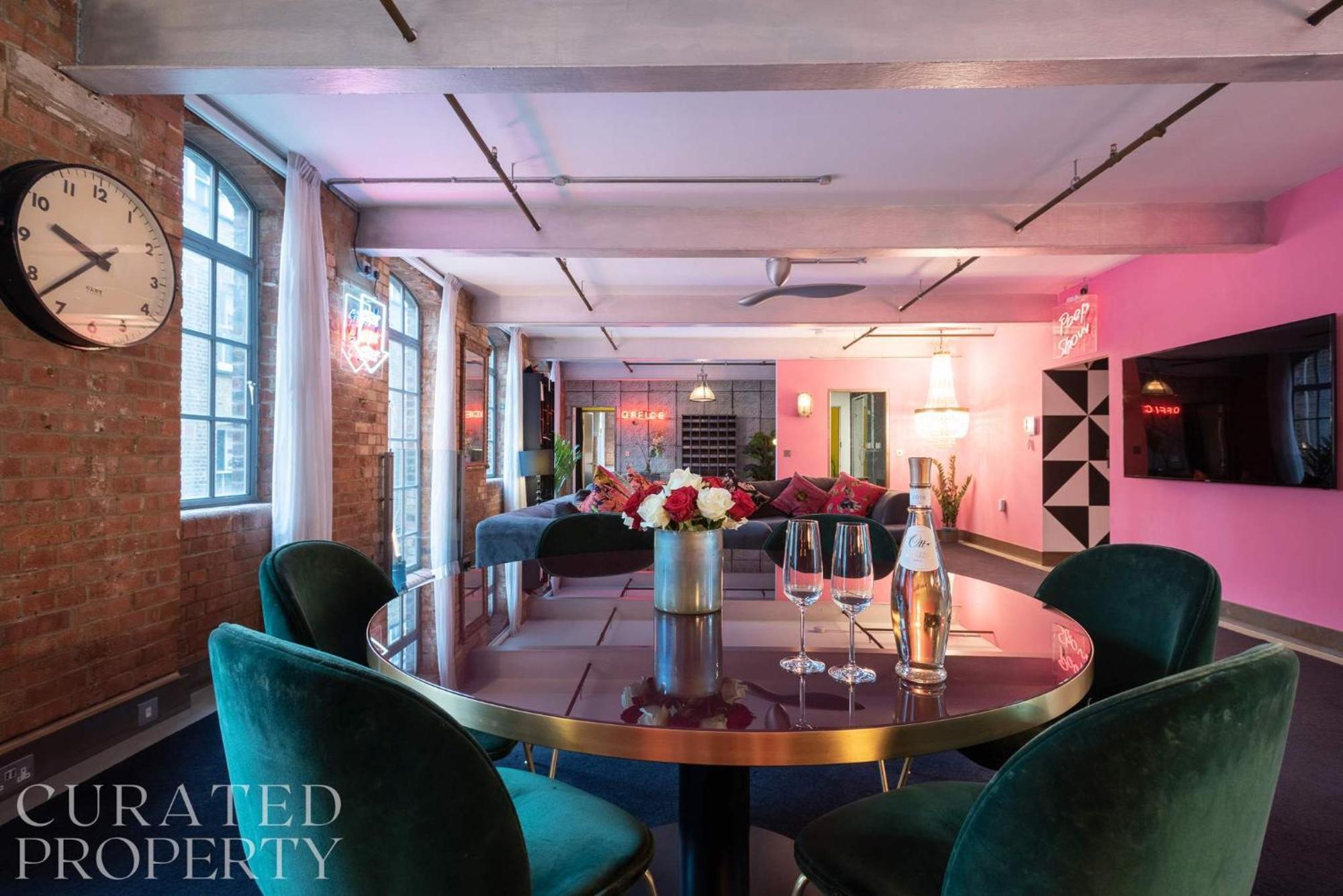Amazingly Luxurious Loft Apartment, Soho - 3 Bedrooms, 2 Bath & Office London Eksteriør bilde